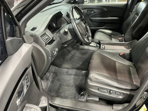 Used 2021 Honda Pilot Black Edition image 3