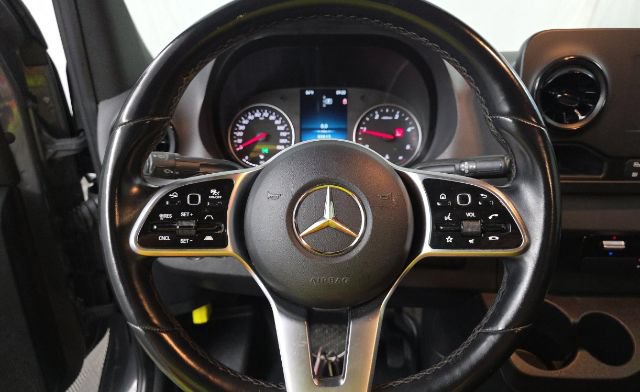 Used 2022 Mercedes-Benz Sprinter 2500 w/ Acoustic Package image 7