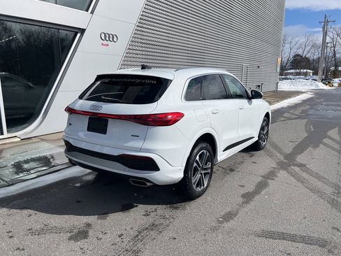 Used 2025 Audi Q5 Premium w/ Convenience Package image 26