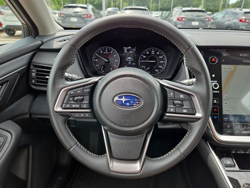 Used 2025 Subaru Outback Premium w/ Popular Package #1 AWD/4WD image 18