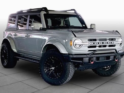 Used 2022 Ford Bronco Outer Banks w/ Sasquatch Package AWD/4WD image 3