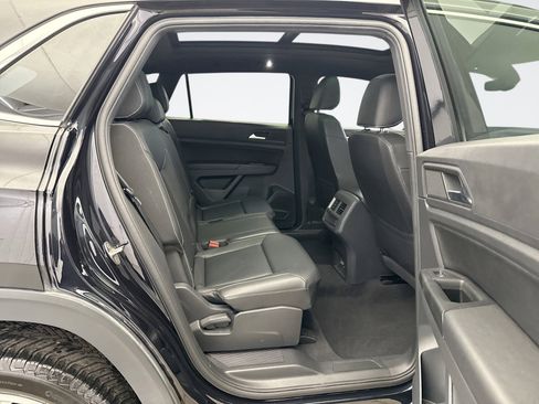 Used 2020 Volkswagen Atlas Cross Sport SEL image 18