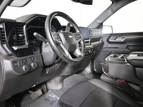 Used 2023 Chevrolet Silverado 1500 LT AWD/4WD image 22