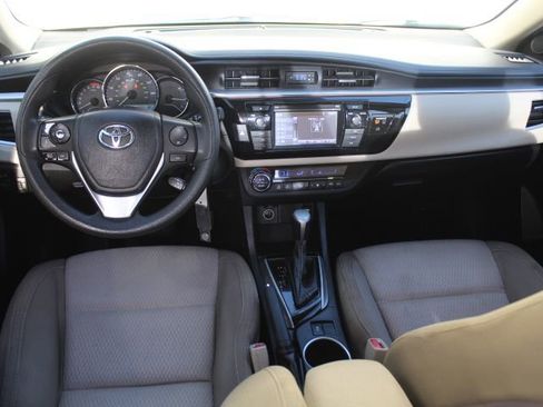 Used 2014 Toyota Corolla LE image 26