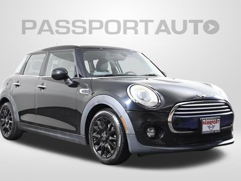 Used 2015 MINI Cooper 4-Door Hardtop FWD image 3