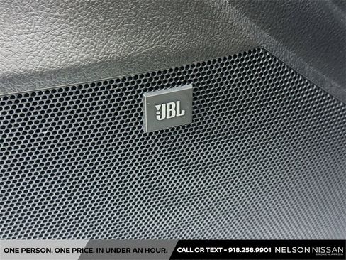 Used 2016 Toyota Avalon Touring image 19