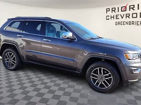 Used 2019 Jeep Grand Cherokee Limited image 2