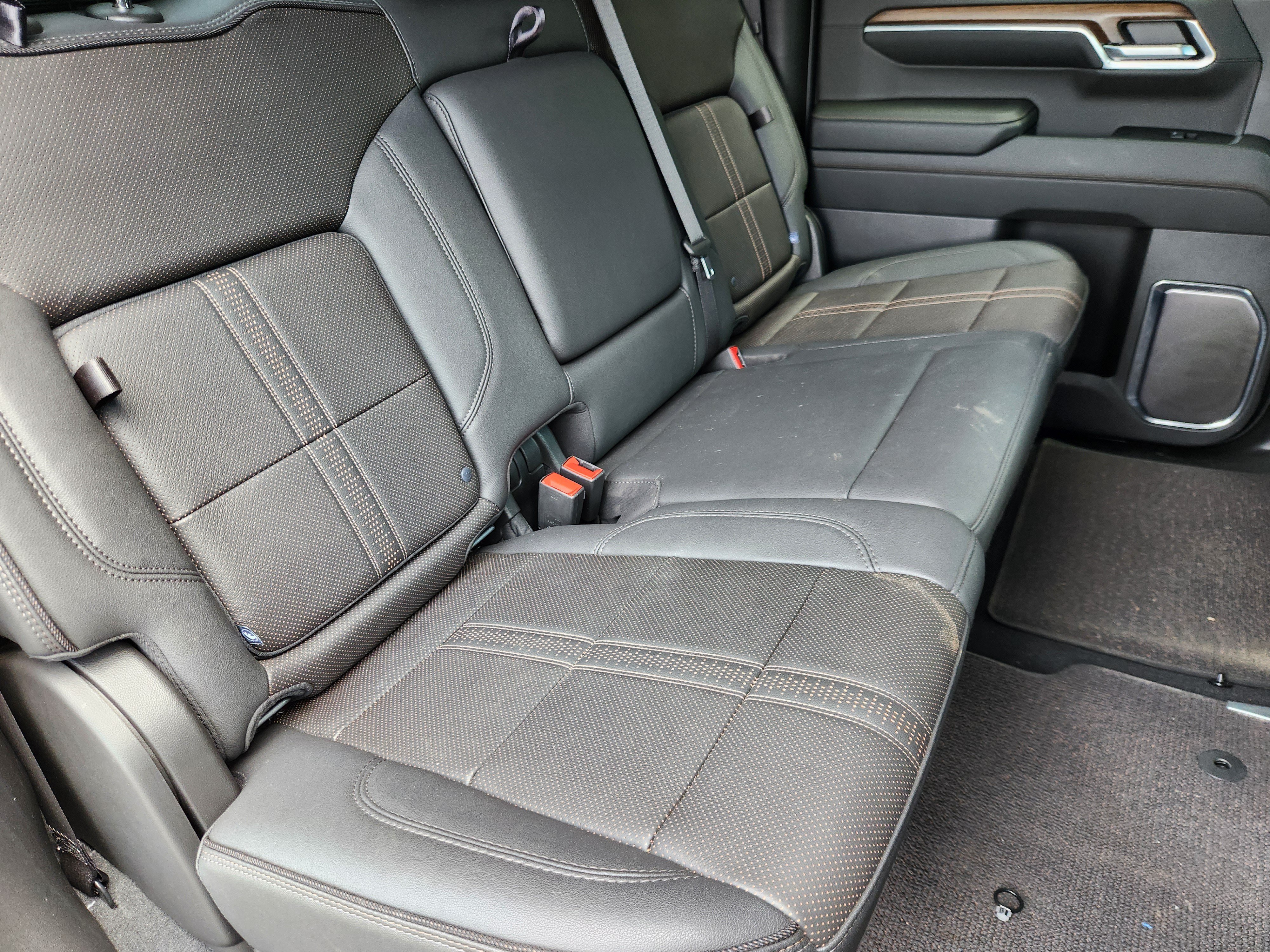 Used 2024 Chevrolet Silverado 1500 High Country w/ Technology Package AWD/4WD image 14