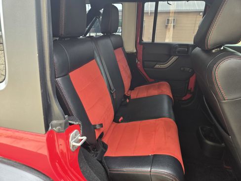 Used 2012 Jeep Wrangler Unlimited Sport AWD/4WD image 11
