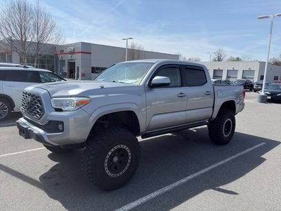 Used 2017 Toyota Tacoma SR w/ SR Convenience Package