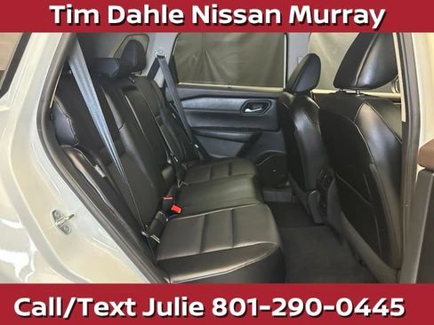 Used 2023 Nissan Rogue SV w/ SV Premium B Package AWD/4WD image 18