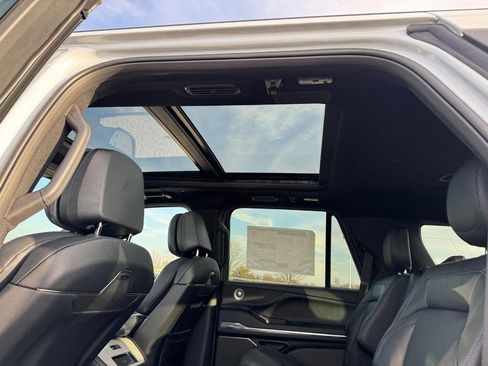 New 2025 Lincoln Navigator Reserve w/ Jet Appearance Package image 11