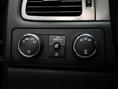 Used 2014 Chevrolet Silverado 2500 LTZ w/ LTZ Plus Package image 28