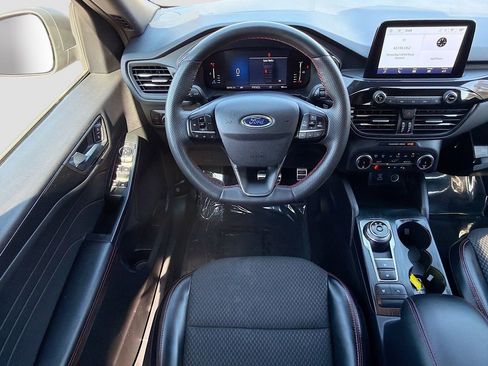 Used 2023 Ford Escape ST-Line AWD/4WD image 17
