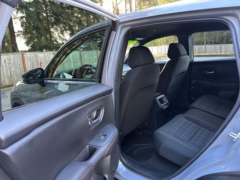Used 2024 Honda HR-V Sport image 16