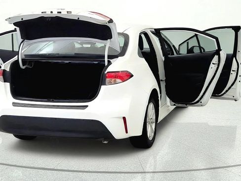 Used 2024 Toyota Corolla LE w/ LE Convenience Package FWD image 11