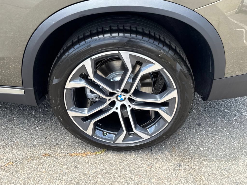 Used 2026 BMW X5 sDrive40i w/ Premium Package RWD image 14