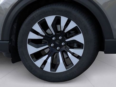 New 2026 Ford Explorer Platinum image 19