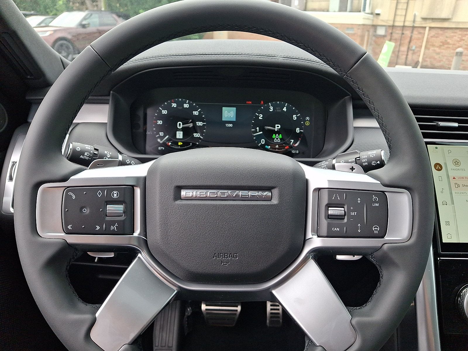 New 2026 Land Rover Discovery Dynamic SE AWD/4WD image 15