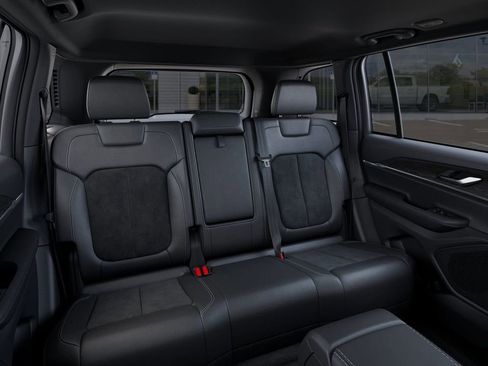 New 2026 Jeep Grand Cherokee Altitude image 15