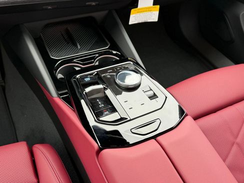 New 2026 BMW i5 eDrive40 w/ Premium Package image 18