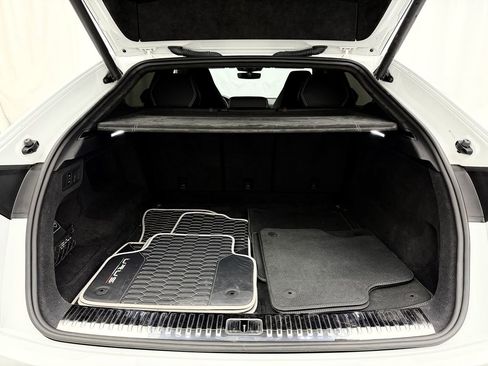 Used 2021 Lamborghini Urus image 58