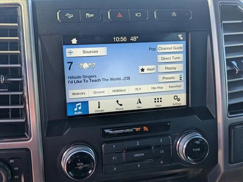 Used 2018 Ford F150 Platinum w/ Equipment Group 701A Luxury image 12