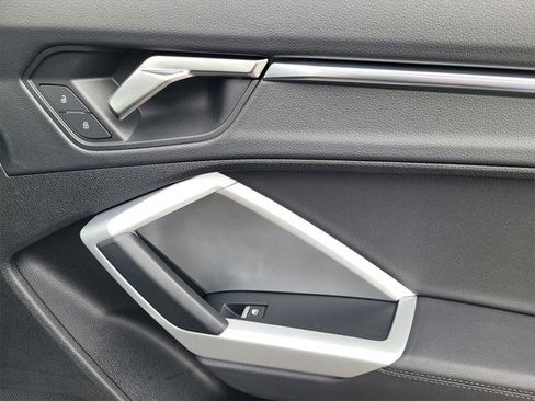 Certified 2024 Audi Q3 2.0T Premium Plus w/ Premium Plus Package image 16