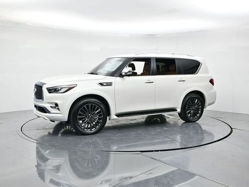 Used 2024 INFINITI QX80 Sensory w/ Cargo Package image 5