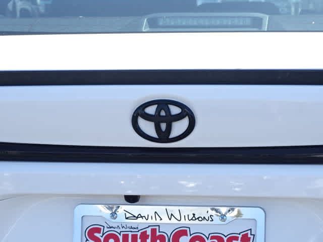 Certified 2022 Toyota Corolla SE w/ Carpet Mat Package (TMS) FWD image 9