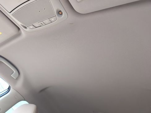 Used 2017 Nissan Rogue SV w/ SV Premium Package image 16