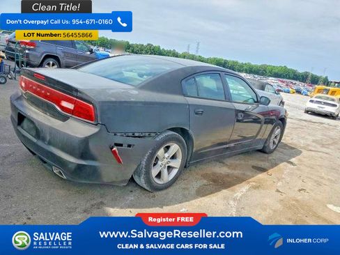 Used 2014 Dodge Charger SE RWD image 4