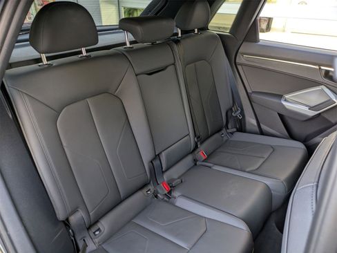 Used 2023 Audi Q3 2.0T Premium w/ Convenience Package image 28