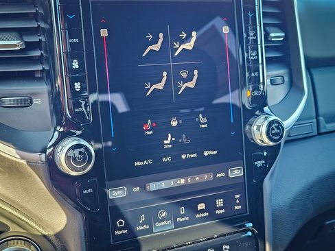 New 2026 RAM 1500 4x4 Crew Cab image 27