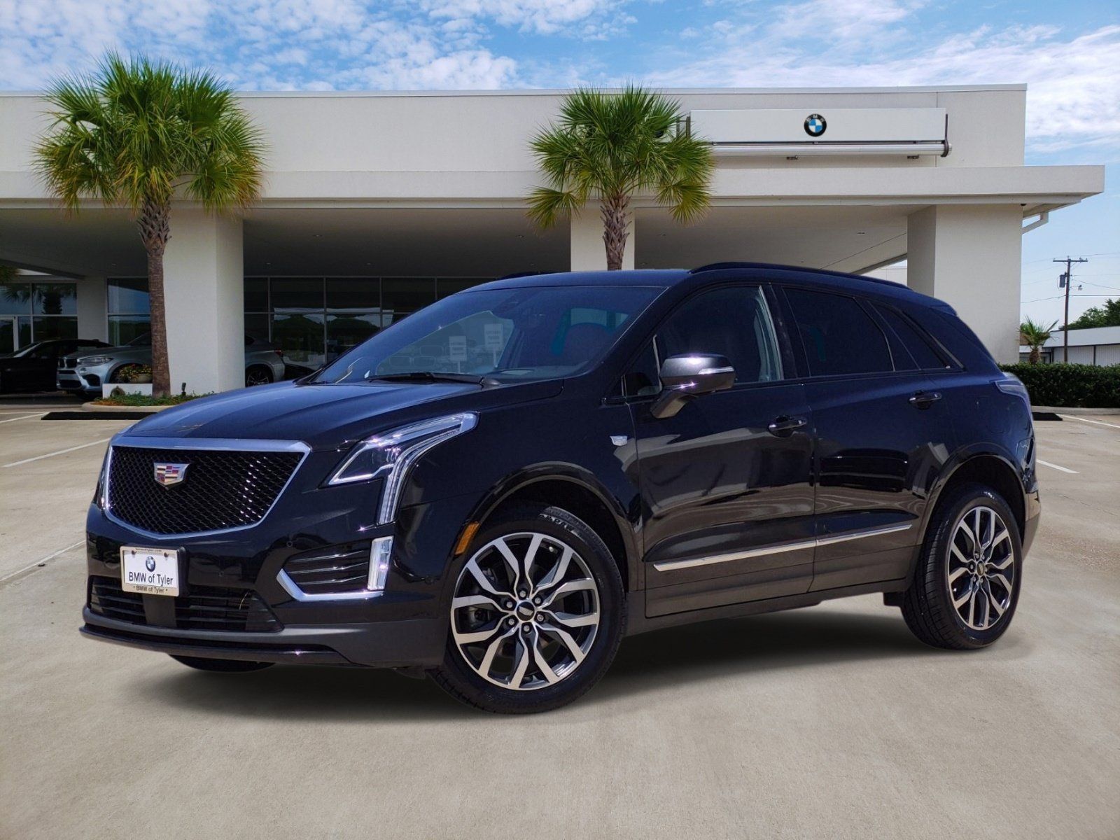 Used 2021 Cadillac XT5 Sportv AWD/4WD image 1