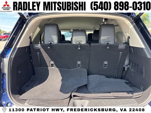 Used 2023 Nissan Pathfinder SL AWD/4WD image 15