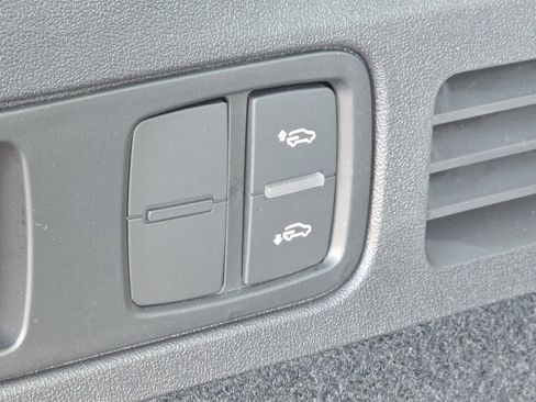 Certified 2025 Audi Q5 Prestige image 29