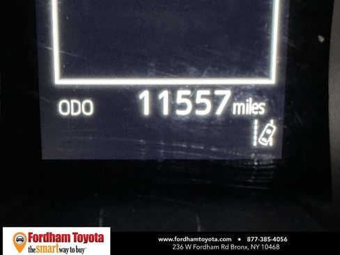 Used 2024 Toyota Camry SE image 32