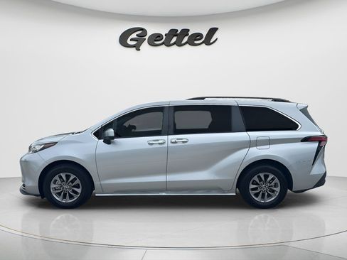 Used 2022 Toyota Sienna XLE FWD image 8
