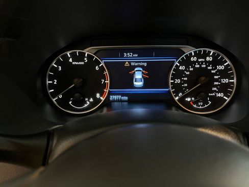 Used 2025 Nissan Altima 2.5 SV FWD image 39