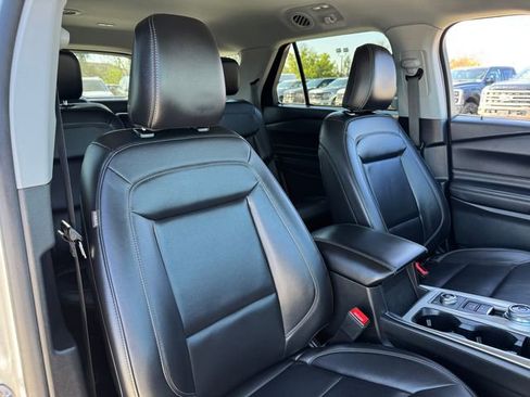 Used 2023 Ford Explorer XLT w/ Equipment Group 202A image 20