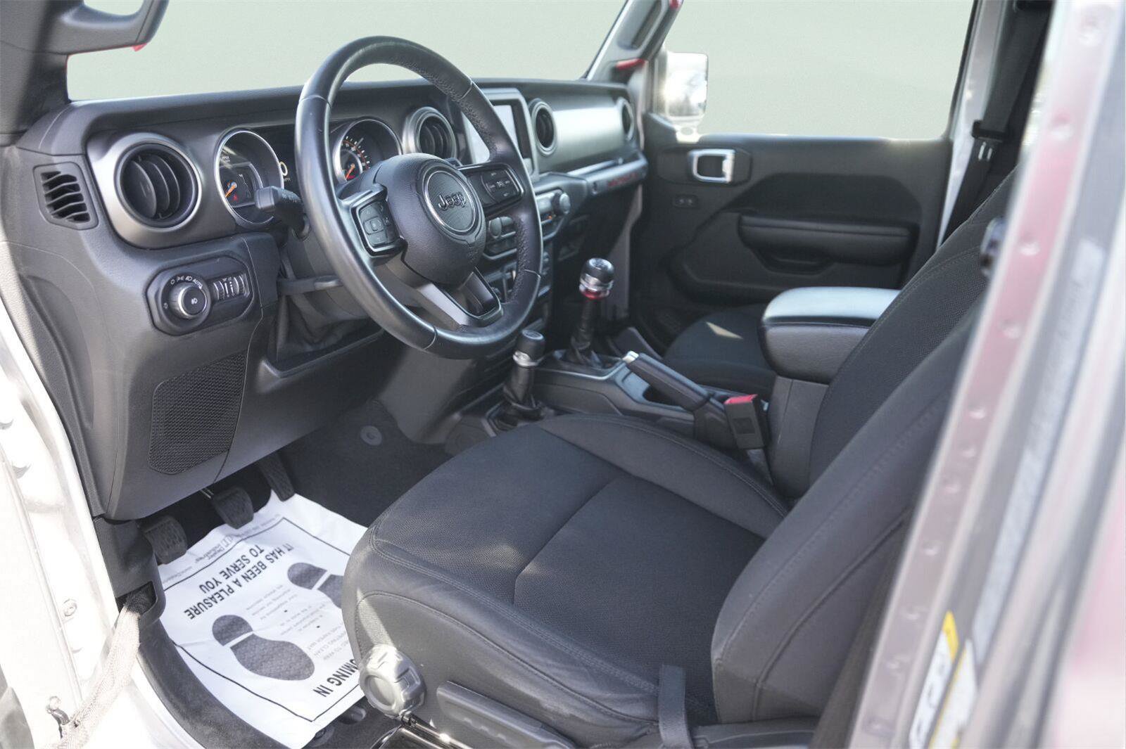 Used 2018 Jeep Wrangler Unlimited Sport S AWD/4WD image 8