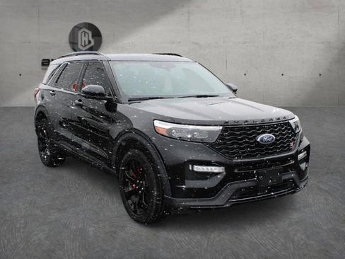Used 2020 Ford Explorer ST w/ ST Street Pack image 3