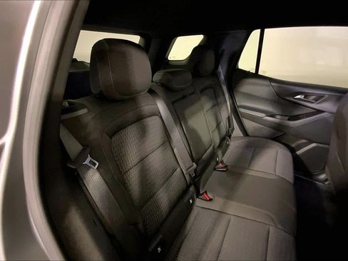 Used 2025 Chevrolet Equinox LT FWD image 23