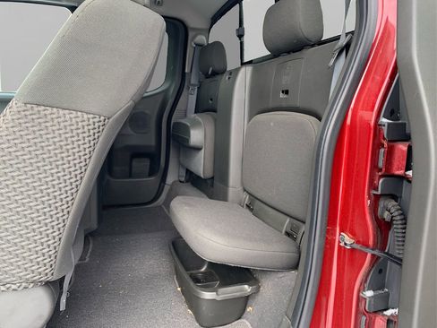 Used 2021 Nissan Frontier SV image 10