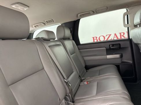 Used 2016 Toyota Sequoia SR5 RWD image 18