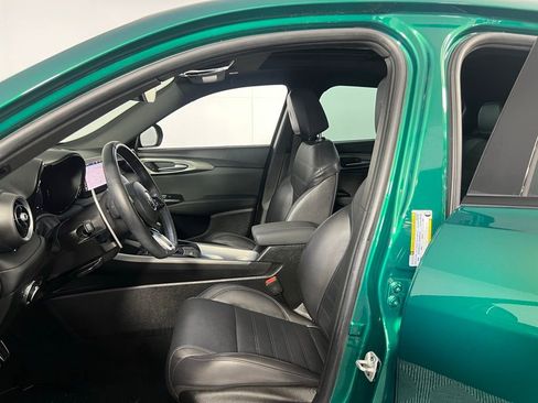 Used 2024 Alfa Romeo Tonale Veloce w/ Premium Interior Package image 25