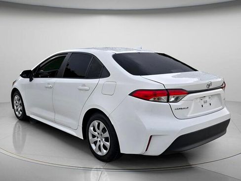 Used 2024 Toyota Corolla LE FWD image 8
