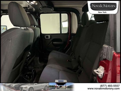 Used 2022 Jeep Gladiator Sport image 13