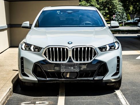 Used 2026 BMW X6 xDrive40i AWD/4WD image 2